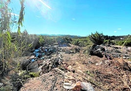 Durch die Überflutung des Río Benamargosa zerstörte Finca.