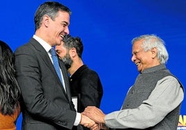 Pedro Sánchez und Friedensnobelpreisträger Muhamad Yunus beim Kolloquium «State of Climate and Nature» vorige Woche in Davos.