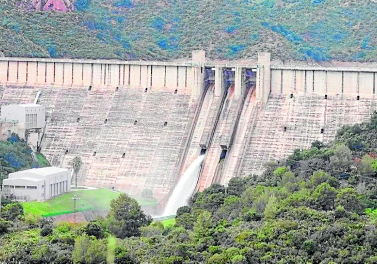 Marbellas Stausee lässt bereits Wasser ab.