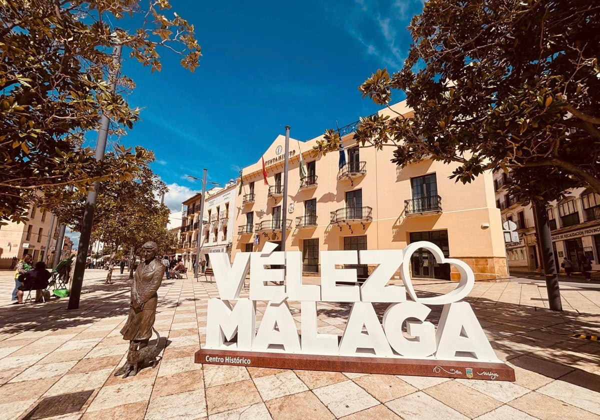 Die Oppositionsparteien drohen mit einer Klage gegen die neue Müllsteuer in einer Stadt im Osten der Costa del Sol