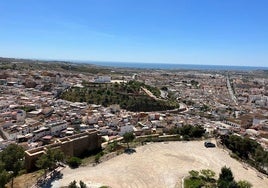 Panoramablick auf Vélez-Málaga und seine Küstengebiete, darunter Torre del Mar, Caleta, Mezquitilla und Lagos.