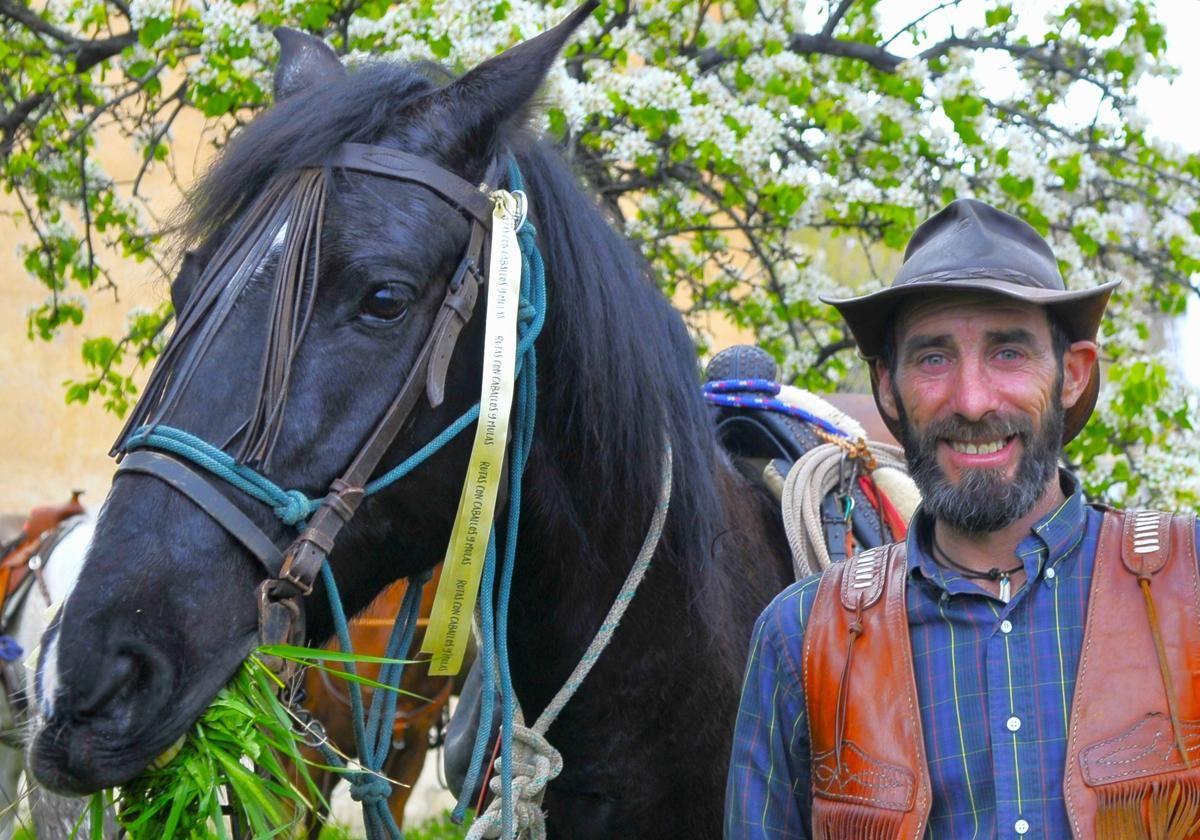 Das außergewöhnliche Leben des Cowboys aus Granada, der 32 Pferde, 100 Kühe und 500 Ziegen besitzt