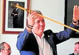 Mario Jiménez nach seiner Wahl zum Bürgermeister.