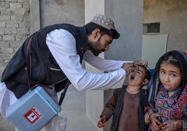 Polio-Schluckimpfung in Kandahar (Afghanistan).