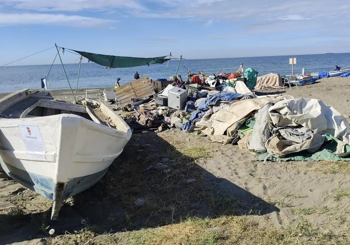 Sechs Tonnen Müll vom Trockendock in La Cala del Moral entfernt