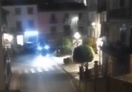 Eine Kamera hat den Fluchtwagen festgehalten.