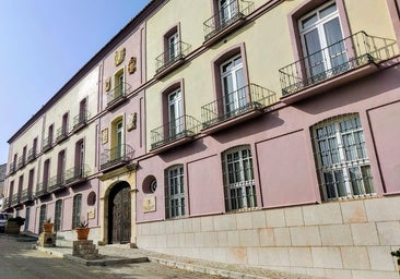 Fassade des Hotels Villa Padierna Thermas in Carratraca.