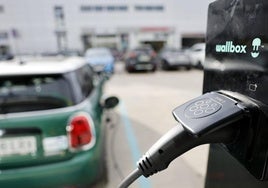 Hybrid- und Elektroautos haben bereits einen Marktanteil von 54 Prozent.