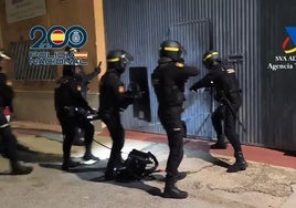 Während der Polizeiaktion wurden mehrere Hausdurchsuchungen durchgeführt.
