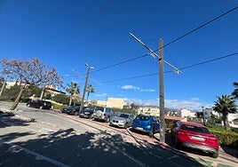 Die Straßenbahnlinie in Vélez führt am Krankenhaus der Axarquía vorbei.