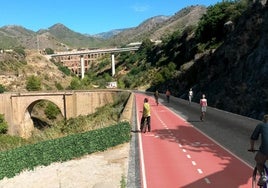 Nachbildung des neuen Abschnitts des Radwegs zwischen Nerja und Maro.