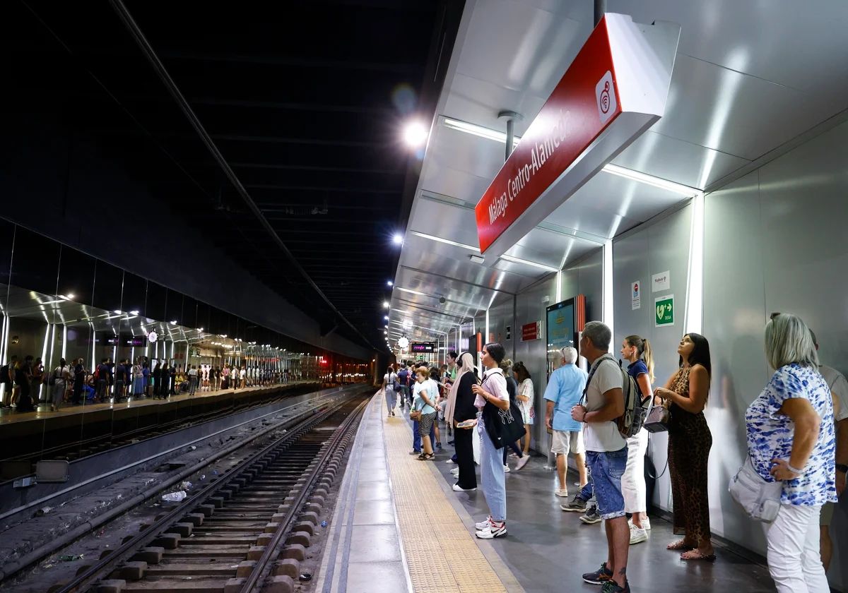 Vorortzüge Málaga-Fuengirola.