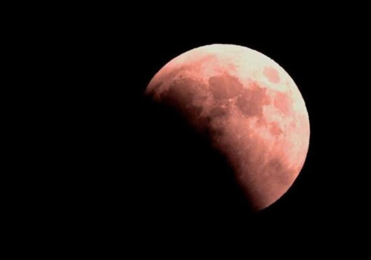 Wenige Stunden bis zur totalen Mondfinsternis: Wann kann man sie in Málaga sehen?