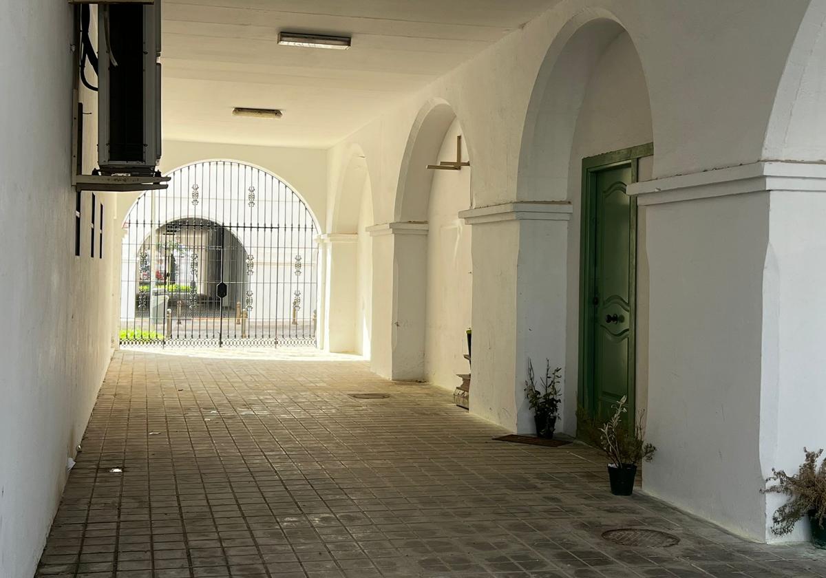 Eingang zu dem Haus in Motril, in dem sich der Vorfall ereignete.
