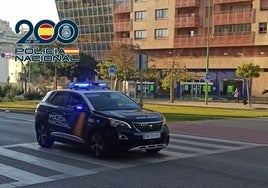 Mann auf Elektrorroller wird wegen mehrerer Diebstähle von Mobiltelefonen in Málaga festgenommen