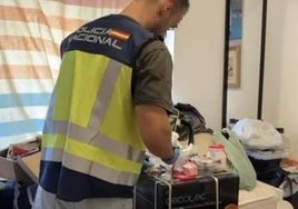 Zwei Verhaftete bei Razzia in der Wohnung von Drogendealern in Málaga