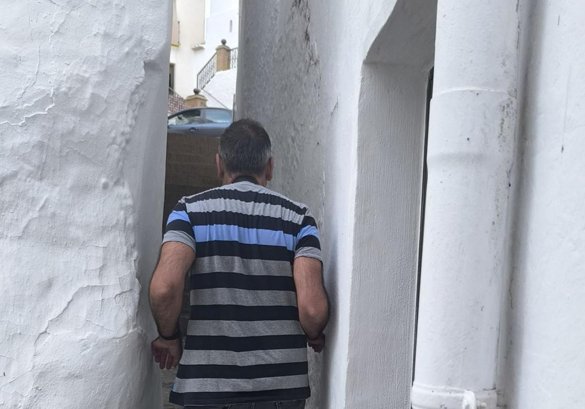 Baucheinziehen oder Abnehmen nötig: der Callejón de la Alcuza.