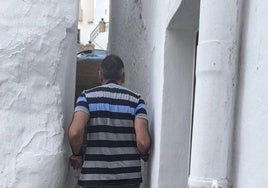 Baucheinziehen oder Abnehmen nötig: der Callejón de la Alcuza.