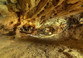 Auch kostenlose Führungen durch die Höhle werden angeboten.