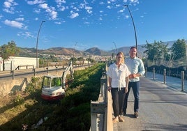 Raquel Escámez und Daniel Ortega bei ihrer Ortsbegehung.