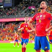 Die Spanier um Bulgarien-Doppeltorschütze Mikel Merino (rechts) gehören wieder zu den großen Favoriten auf den WM-Pokal und sind in der Qualifikation ohne Gegentor bisher.