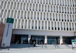 Seiner sechsjährigen Nichte Pornos gezeigt: Mann behauptet in Málaga vor Gericht, er habe dies zu Erziehungszwecken getan