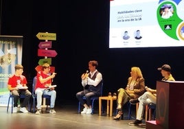 Samuel Förster und Nicolás Pérez im Interview mit Alejandro Ruiz, Lorena Gutiérrez und Víctor Martín.