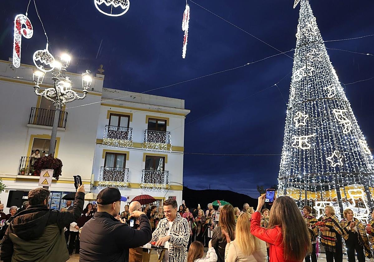 Imagen principal - Weihnachtsbelechtung von Torrox komplett eingeschaltet