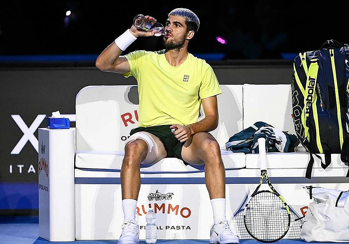 Carlos Alcaraz am Sonntag während des Matchs gegen Sinner.