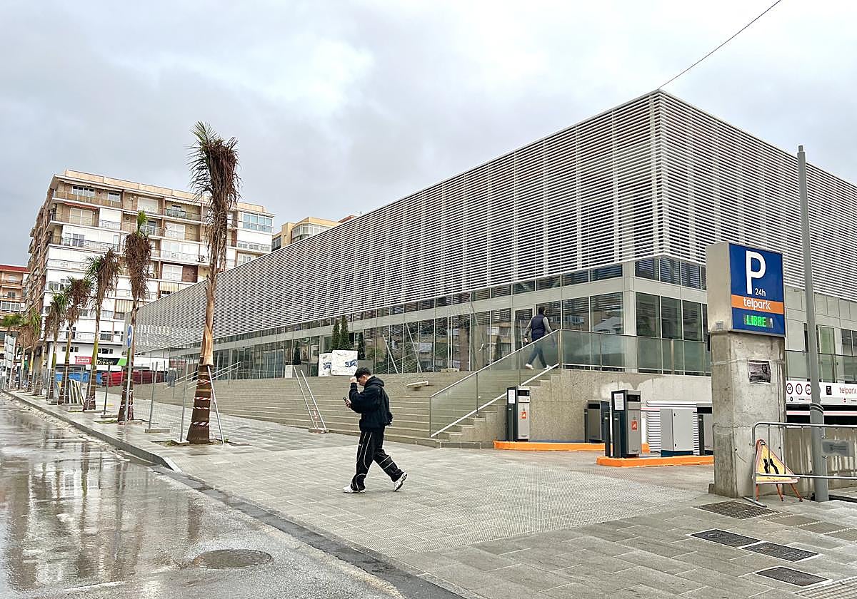 Fassade des heutigen Stadtmarktes von Almuñécar.