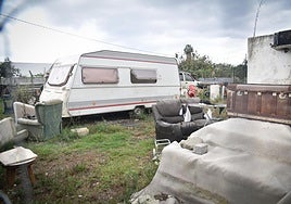 Wohnwagen, in dem die Leiche gefunden wurde.