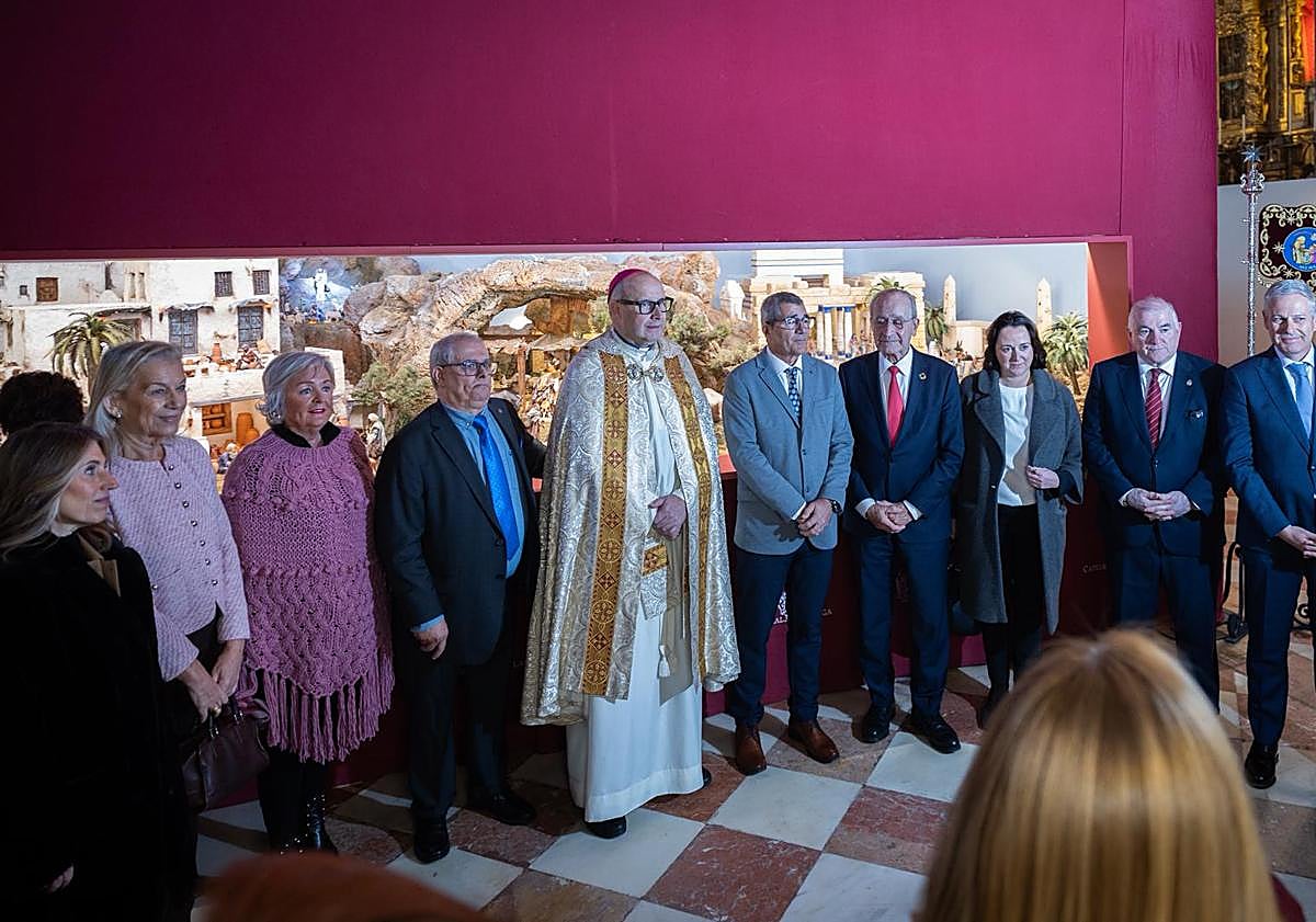 Imagen principal - Kathedrale von Málaga öffnet ihre monumentale Weihnachtskrippe: Das sind die Öffnungszeiten