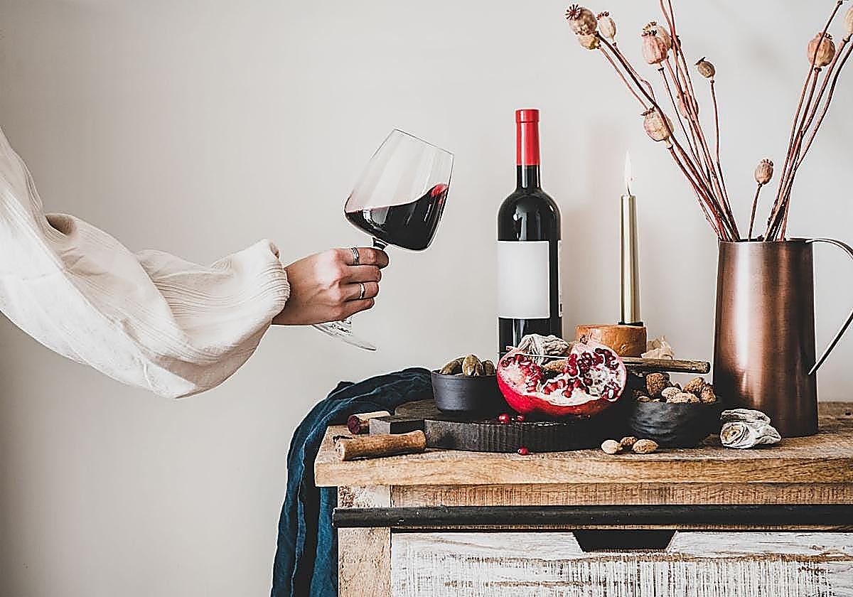 Wein steht im Mittelpunkt der Messe für Gastronomie und Handwerk in Benalauría in der Serranía de Ronda