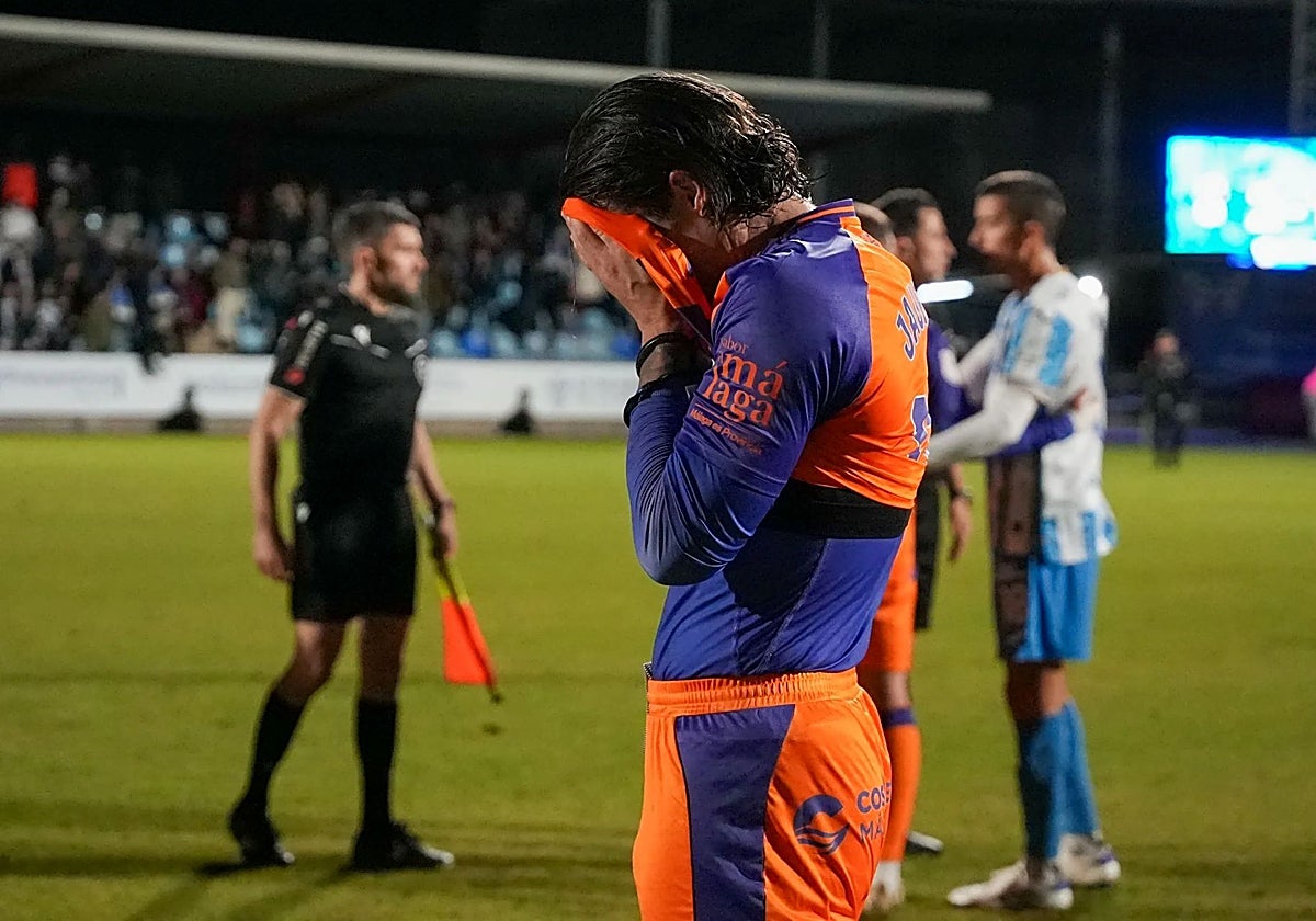 Eneko Jauregi von Málaga nach dem Schlusspfiff.