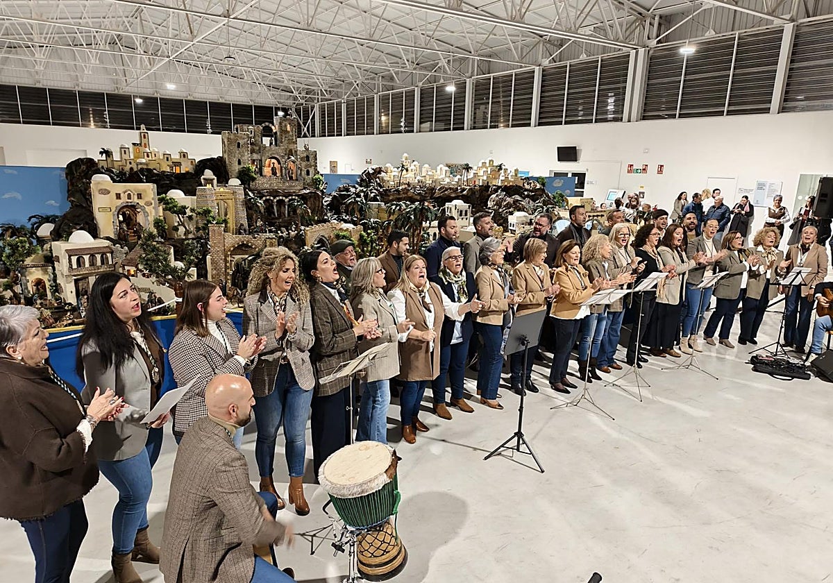 Chor bei der Einweihung der Weihnachtskrippe.