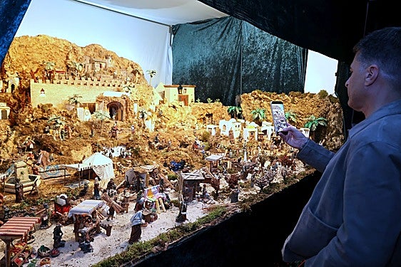 Torrox´ Bürgermeister Óscar Medina lädt zur großen «Krippenroute»