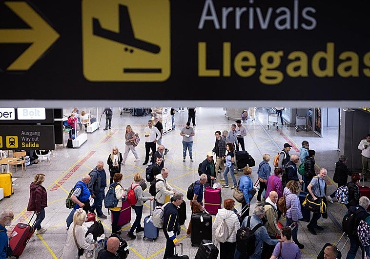 Flughafen Málaga wird zu Weihnachten im Schnitt täglich 44 Flüge mehr haben