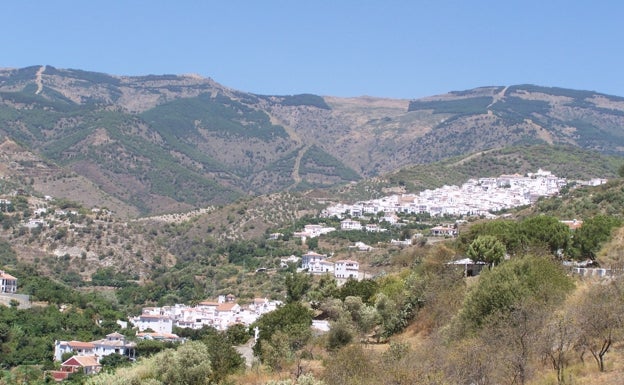 Árchez and Canillas de Albaida are two of the municipalities that are furthest from the fire service.