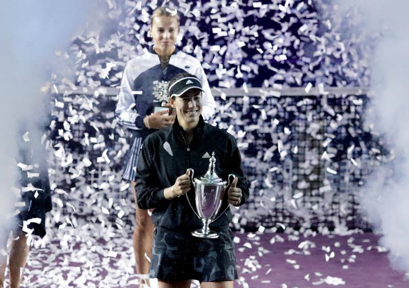 Muguruza celebrates winning the WTA tournament in Mexico