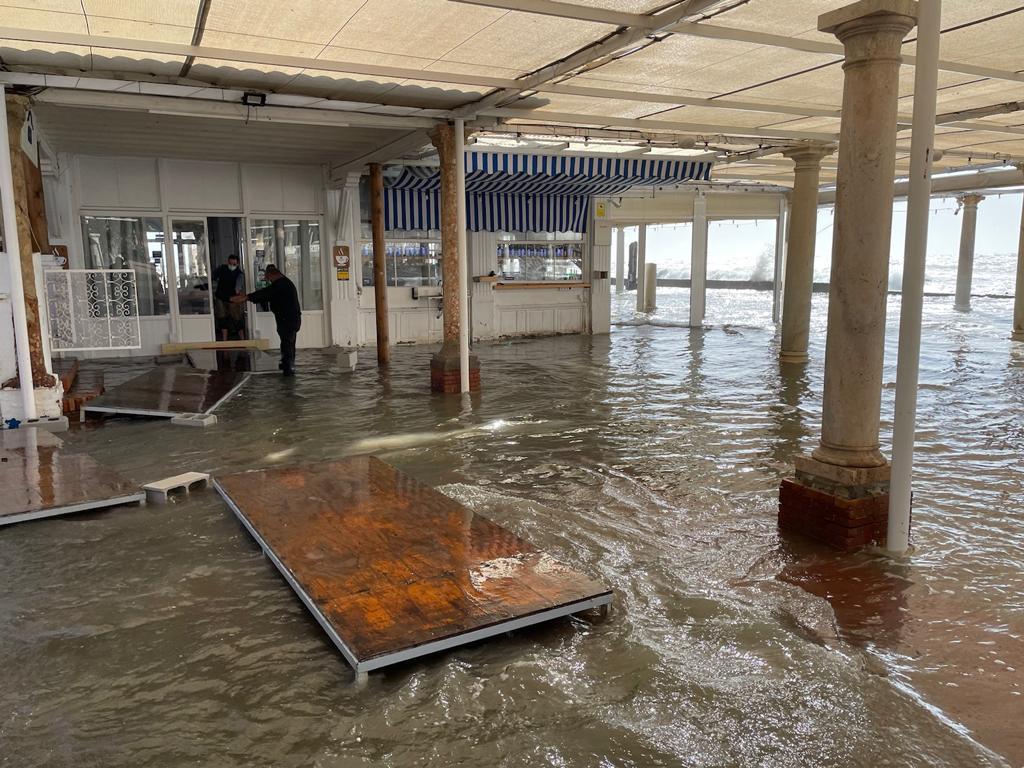 Two people were injured in Malaga province and a beach bar in Fuengirola was flattened. 