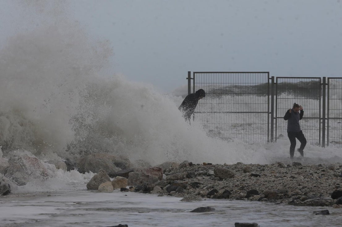 Two people were injured in Malaga province and a beach bar in Fuengirola was flattened. 