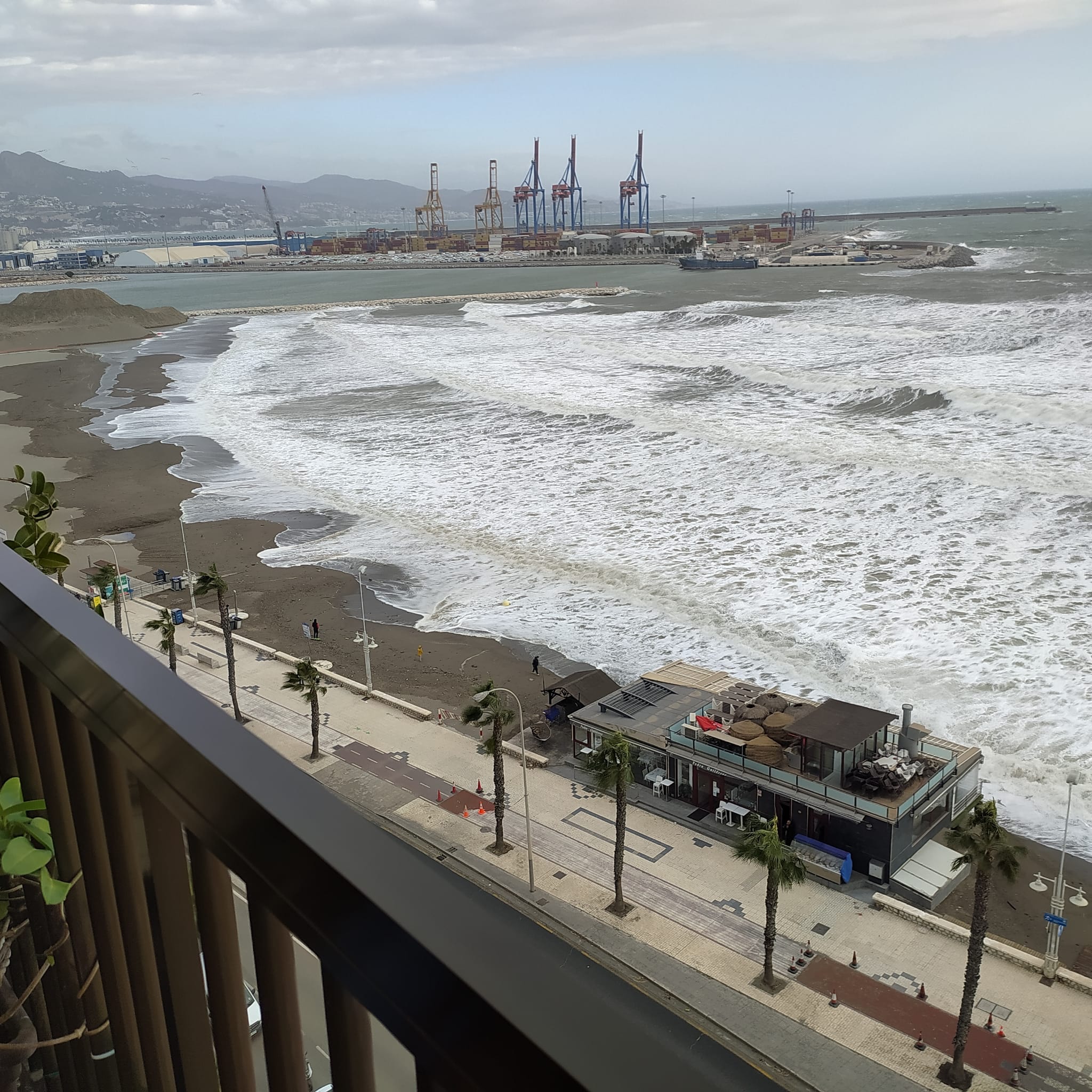 Two people were injured in Malaga province and a beach bar in Fuengirola was flattened. 