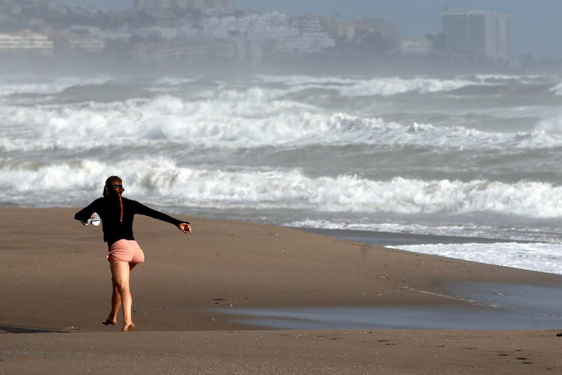 Two people were injured in Malaga province and a beach bar in Fuengirola was flattened. 