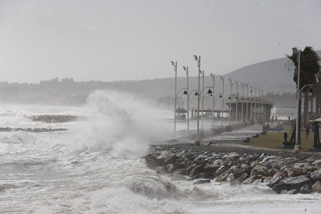 Two people were injured in Malaga province and a beach bar in Fuengirola was flattened. 