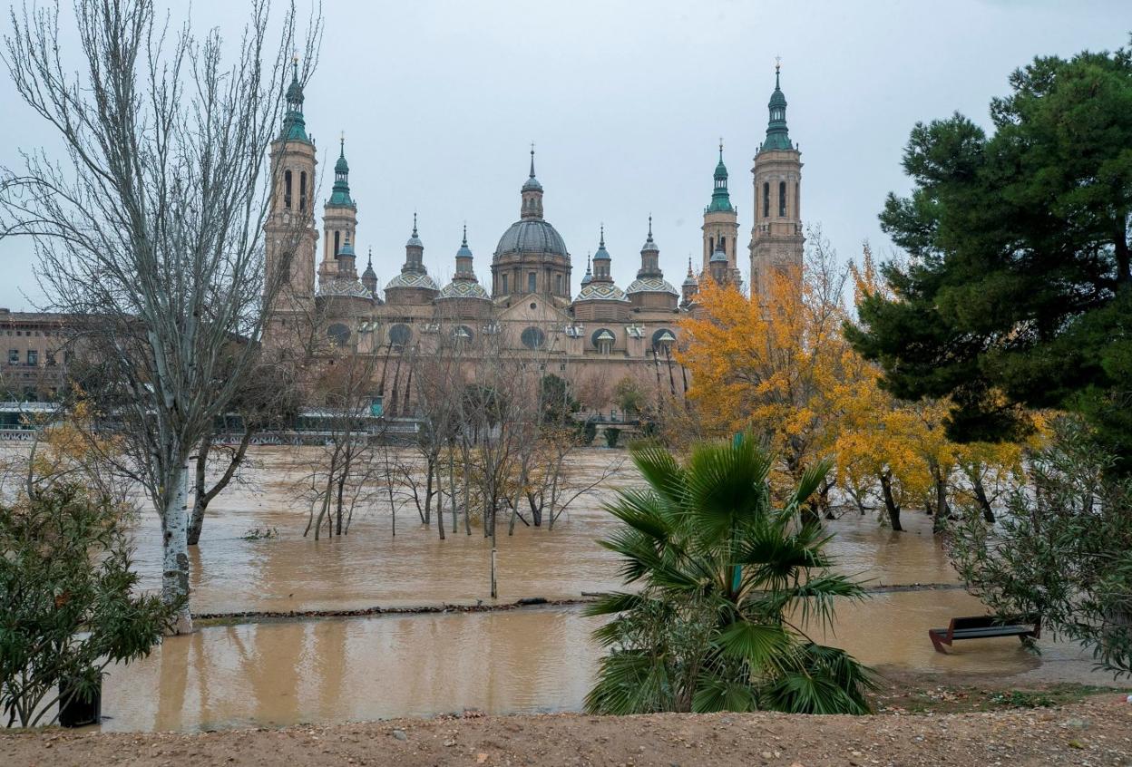 River Ebro and its tributaries hit by flooding Sur in English