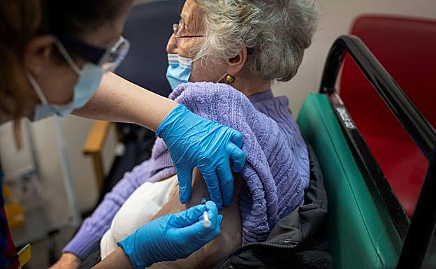 One of the first people to be vaccinated in Malaga province.