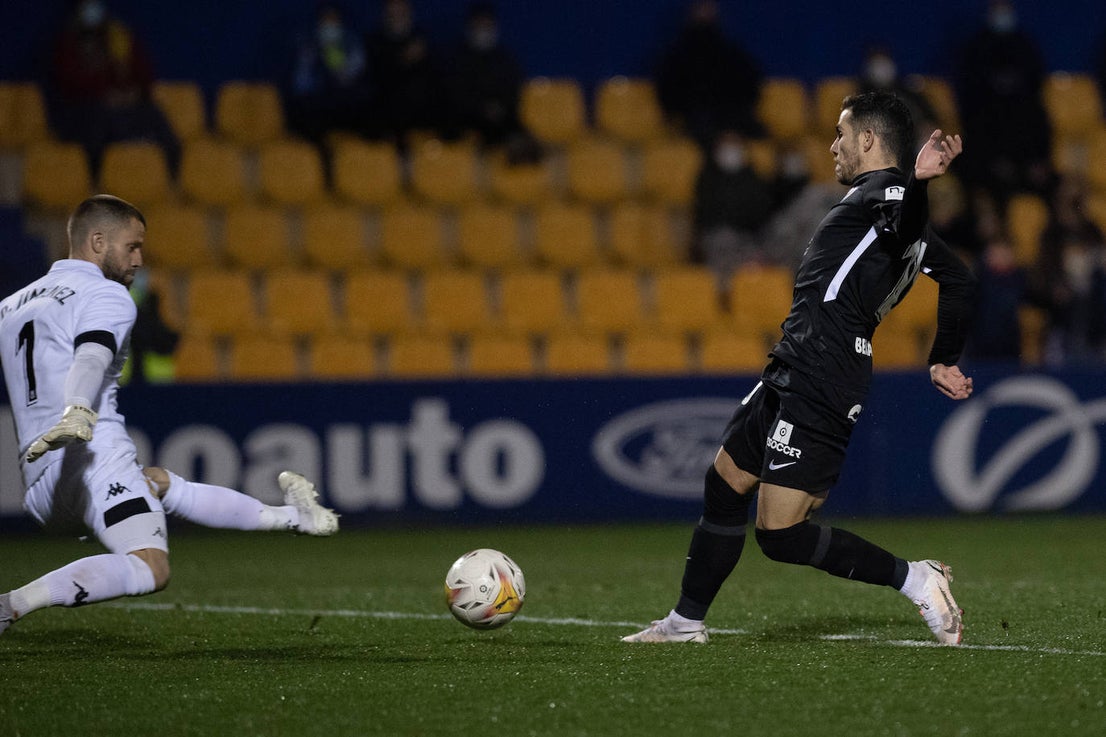 Malaga won away from home for the first time this season on Monday (3 January)