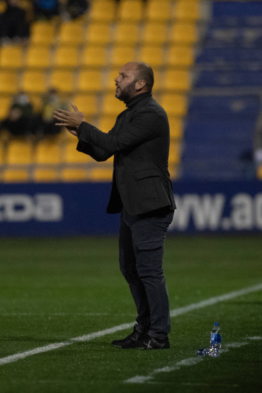 Malaga won away from home for the first time this season on Monday (3 January)