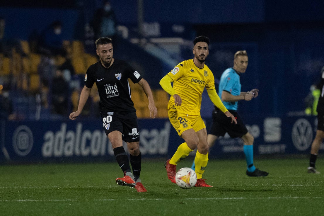 Malaga won away from home for the first time this season on Monday (3 January)