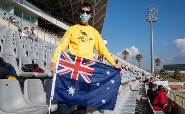 Daniel, originally from Barcelona, poses with the Australian flag. 